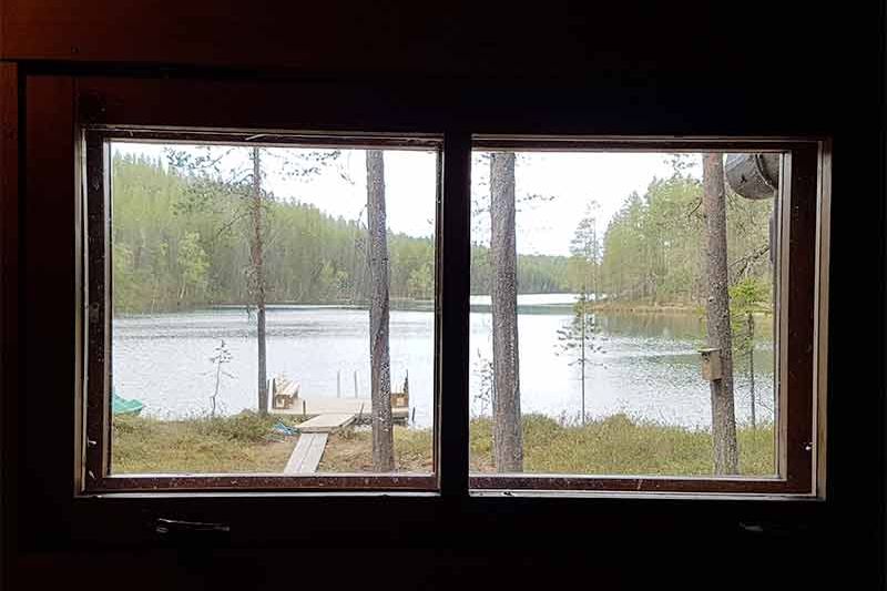 lomahossa öllörimökki cottage sauna window