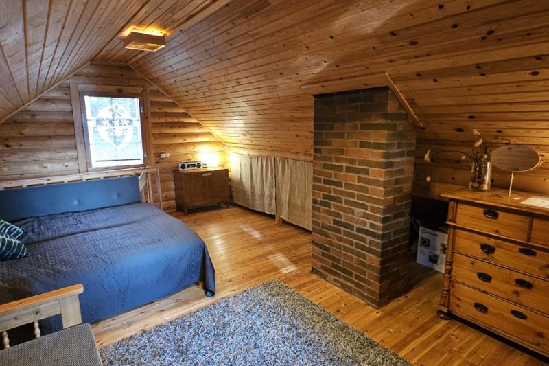 Ailo cottage upstairs