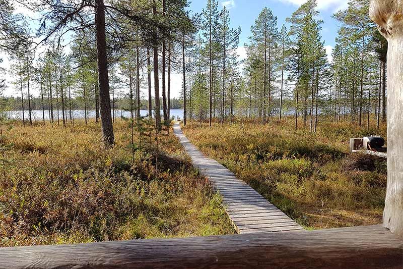 lomahossa jarvimokki by the lake